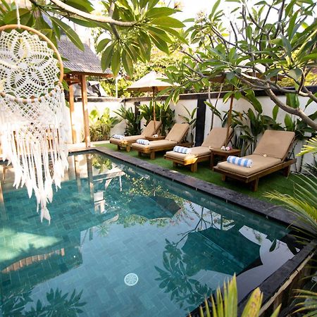 Rumah Singa - Holistic Healing Retreat Гили-Эйр Экстерьер фото
