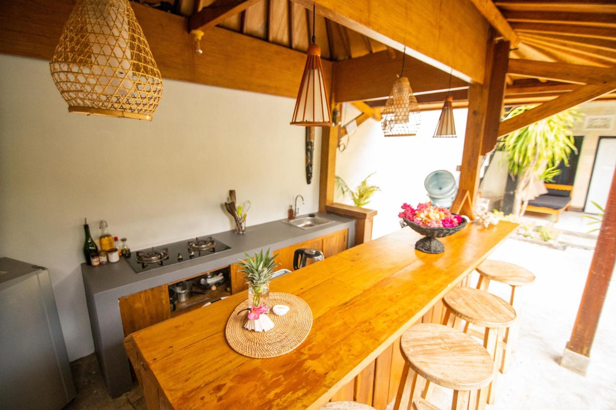 Rumah Singa - Holistic Healing Retreat Гили-Эйр Экстерьер фото
