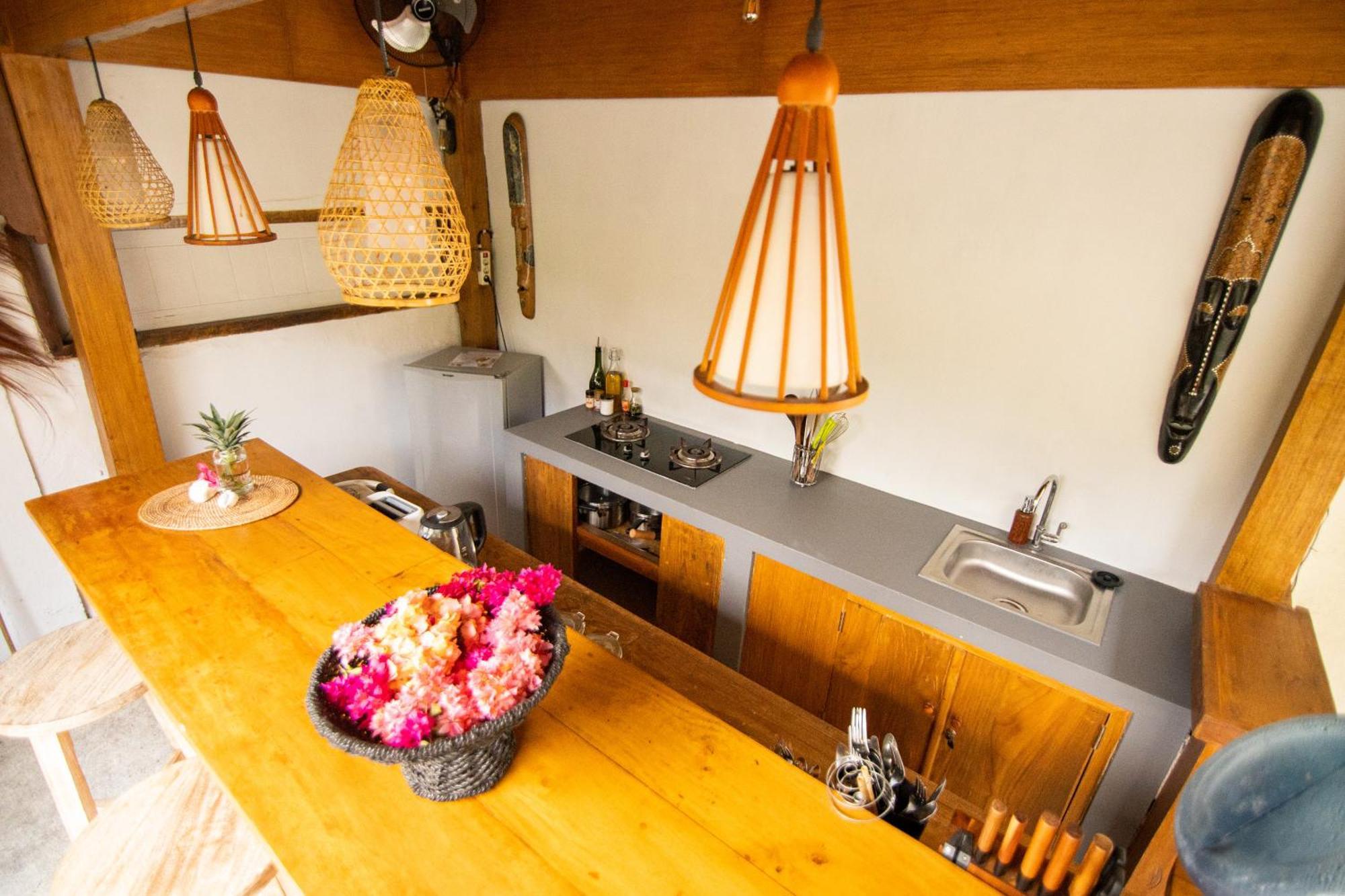 Rumah Singa - Holistic Healing Retreat Гили-Эйр Экстерьер фото