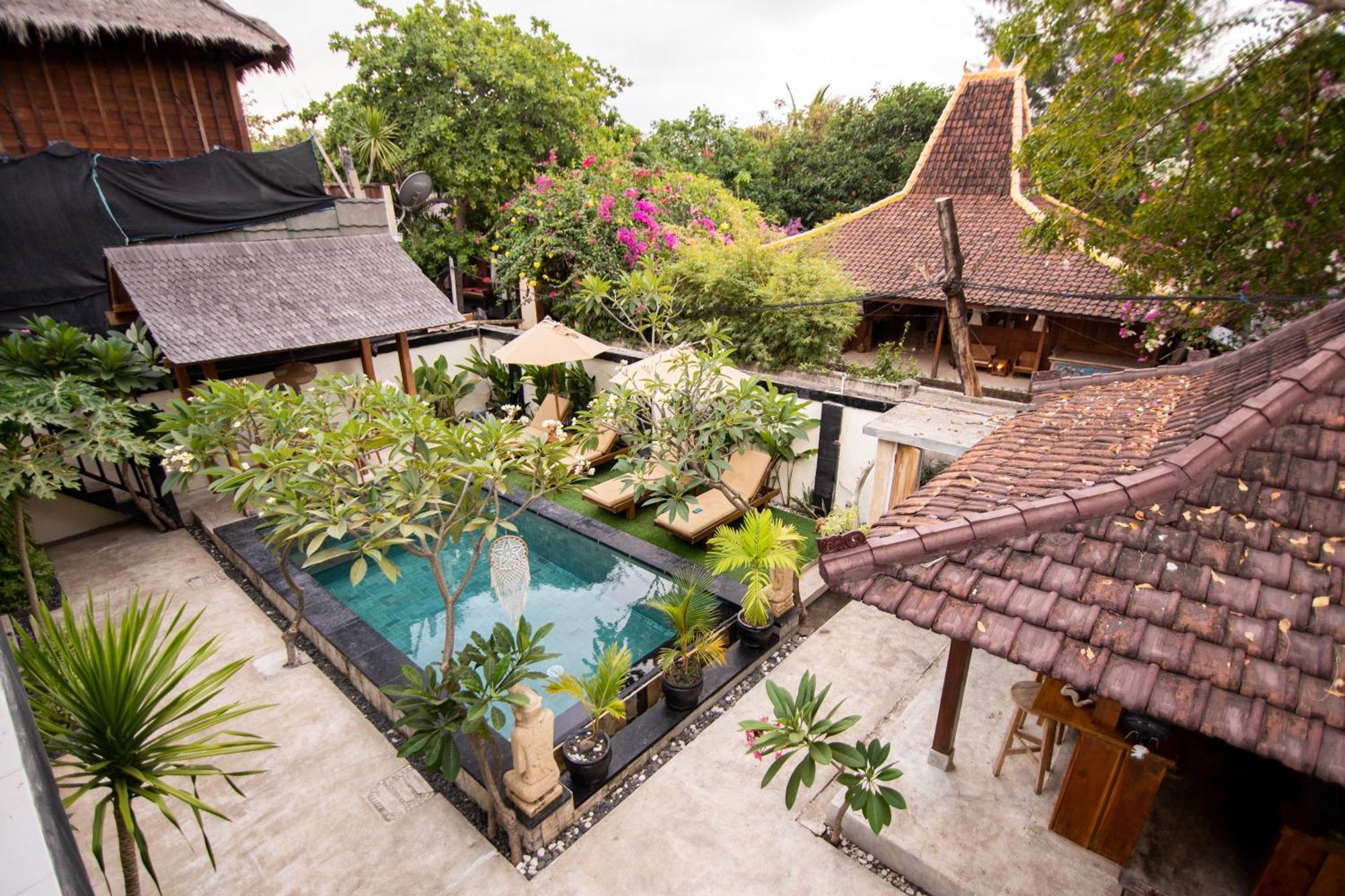 Rumah Singa - Holistic Healing Retreat Гили-Эйр Экстерьер фото